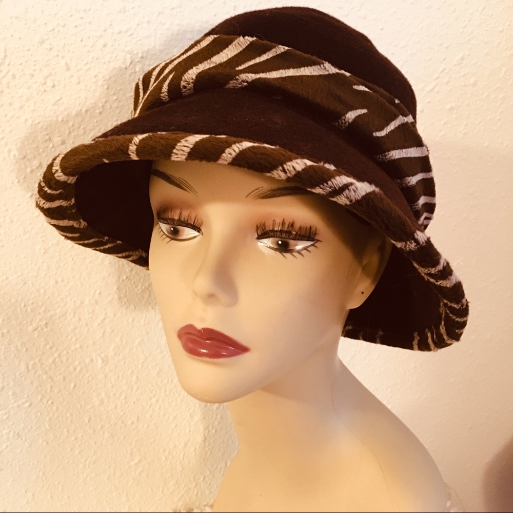 Bucket Hat, Brown Zebra Beige Trim